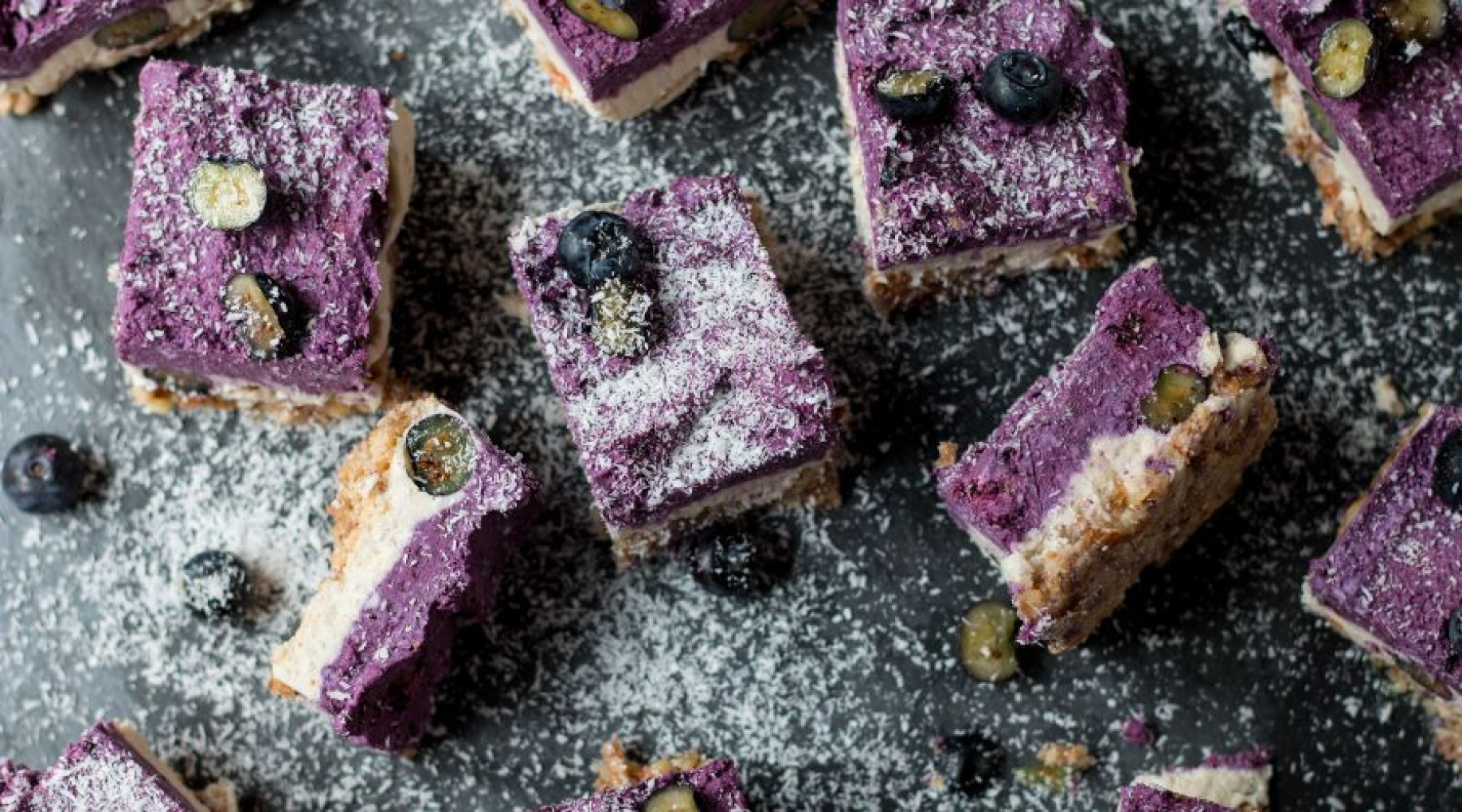 Trelagrad raw blåbärscheesecake