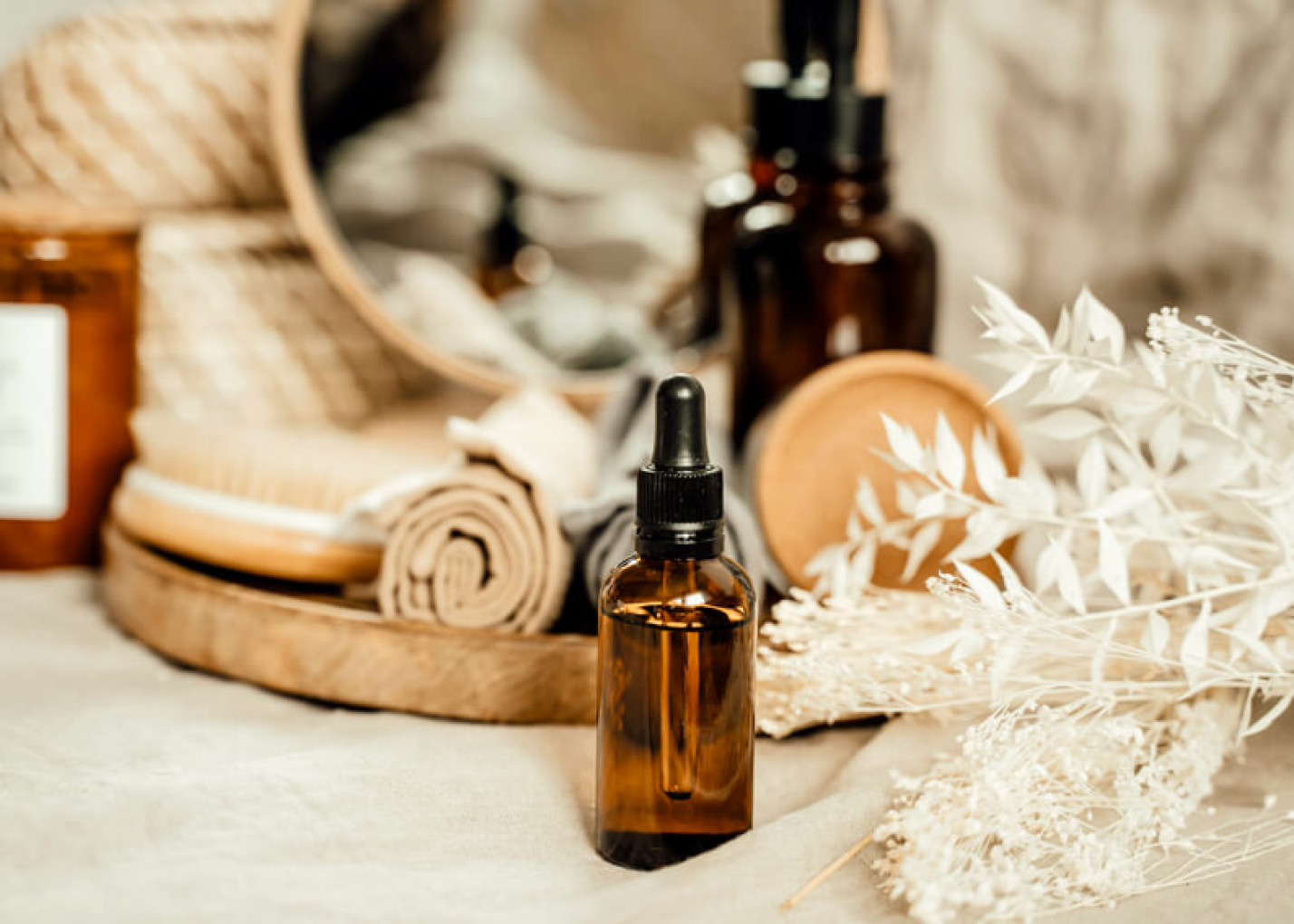 Ge både kropp, hår och ögonfransar extra kärlek med ricinolja