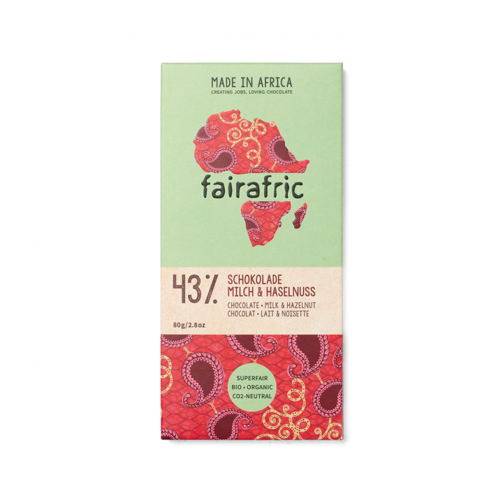 Fairafric - Mjölkchoklad med Hasselnötter 43% 80g i gruppen Råvaror & Dryck / Godis & Choklad / Choklad & Bars hos Rawfoodshop Scandinavia AB (22292)