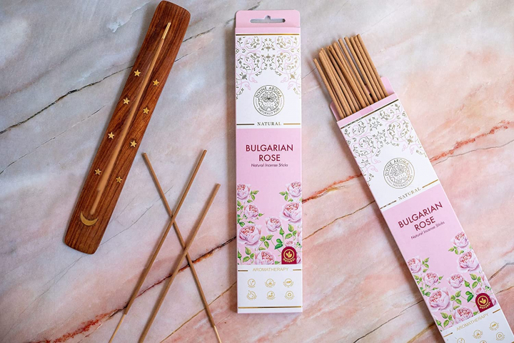 Rökelse Ayurvedisk Ros 15st i gruppen Hem & Själ / Ritual & Cermoni / Rökelse, Ljus & Dofter hos Rawfoodshop Scandinavia AB (SINTRA6)