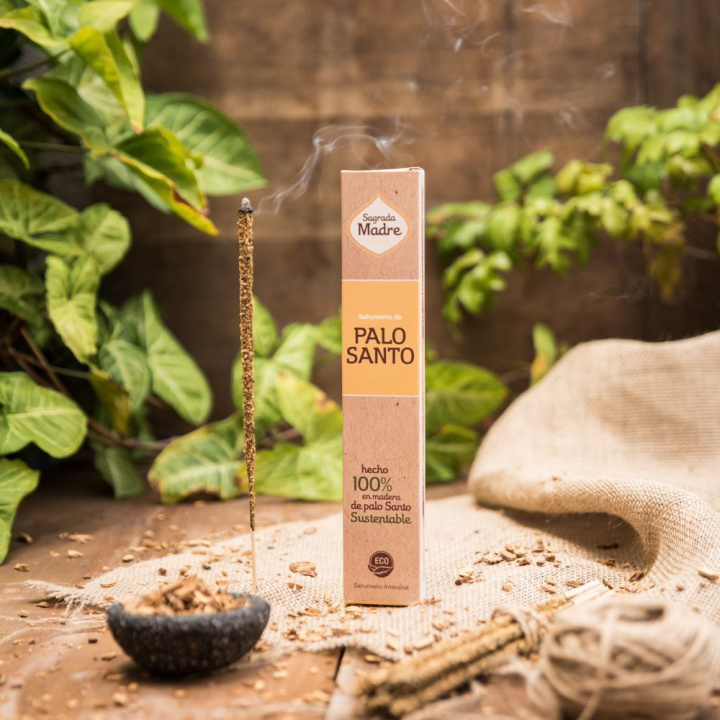 Palo Santo Rökelsepinnar 8st i gruppen Hem & Själ / Stämning & doft / Rökelse hos Rawfoodshop Scandinavia AB (1-01)