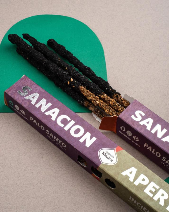 Duo Palo Santo & Frankincense rökelsepinnar 6st i gruppen Hem & Själ / Stämning & doft / Rökelse hos Rawfoodshop Scandinavia AB (161-01)