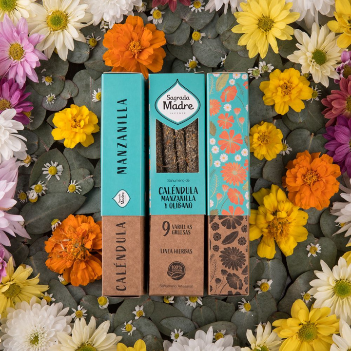 Kamomill, Ringblomma & Frankincense rökelsepinnar 9st i gruppen Hem & Själ / Stämning & doft / Rökelse hos Rawfoodshop Scandinavia AB (24-01)